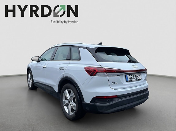 Audi Q4 e-tron 4 of 5
