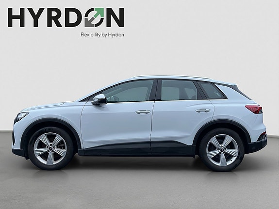 Audi Q4 e-tron 3 of 5