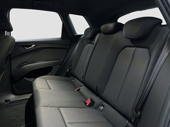 Audi Q4 e-tron 11 of 16