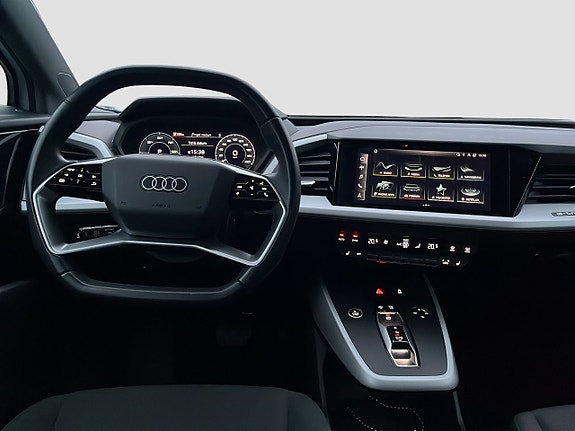 Audi Q4 e-tron 12 of 16