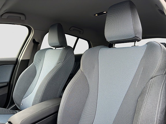 BMW 120 10 of 17
