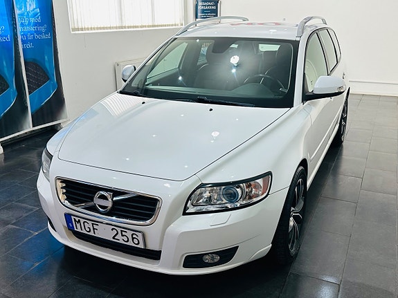 Volvo V50 4 of 20
