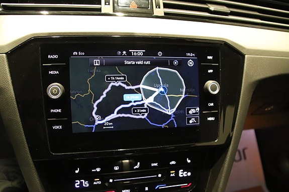 Volkswagen Passat 16 of 17
