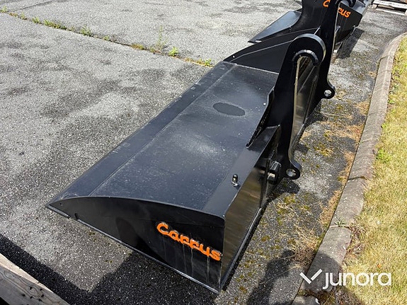 Oanvända div skopor S40, S60, Stora BM och Vägstål(Plogstål)