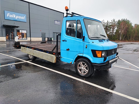 Mercedes-Benz T180 d