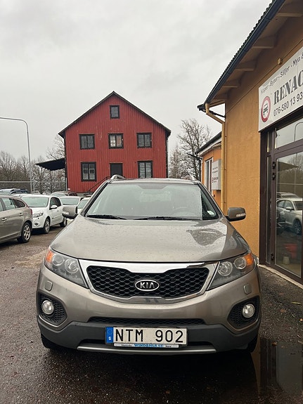 Kia Sorento 2 of 5