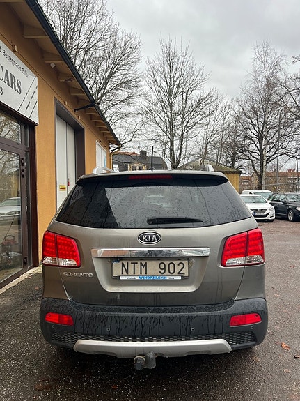 Kia Sorento 3 of 5