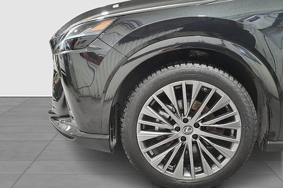 Lexus RX350h 13 of 25