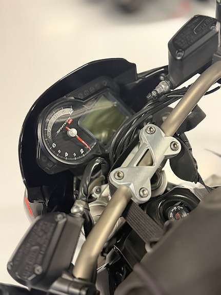 Aprilia Shiver 750 6 of 8