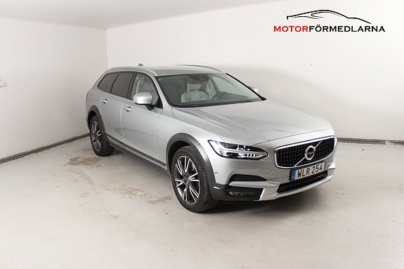 Volvo V90 Cross Country