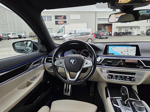 BMW 740d 8 of 30