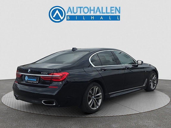 BMW 740d 23 of 30