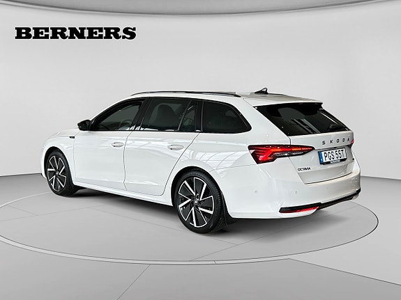 Skoda Octavia 3 of 5