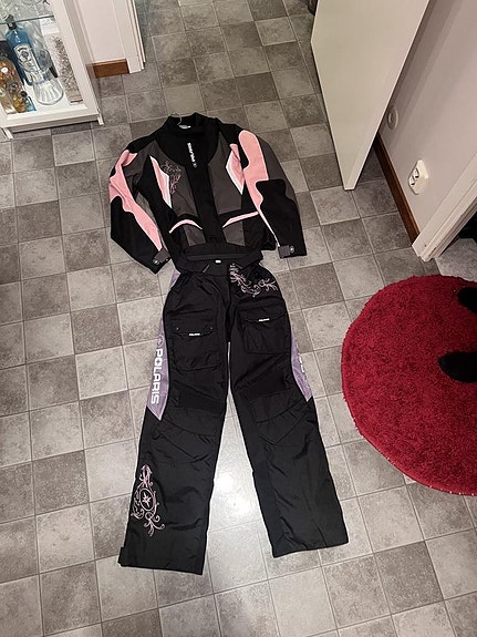Product image 1 of 3