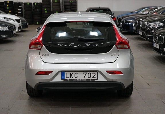 Volvo V40 9 of 24