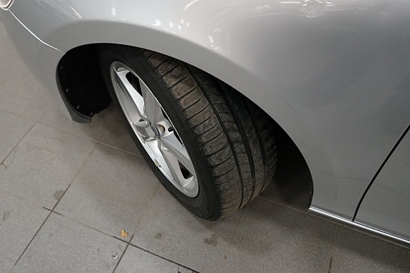 Volvo V40 17 of 24