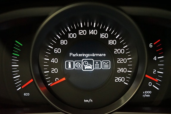 Volvo V40 13 of 24