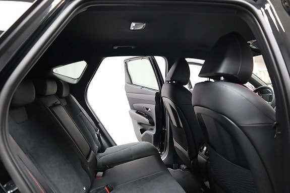 Hyundai Tucson 19 of 25