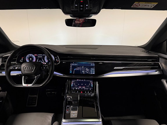 Audi Q8 12 of 27