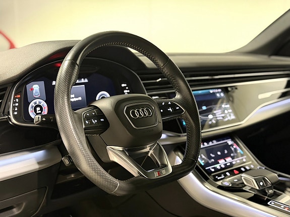 Audi Q8 9 of 27