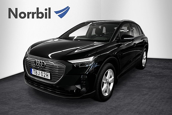 Audi Q4 e-tron 3 of 15
