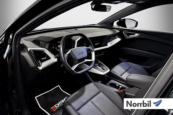 Audi Q4 e-tron 8 of 15