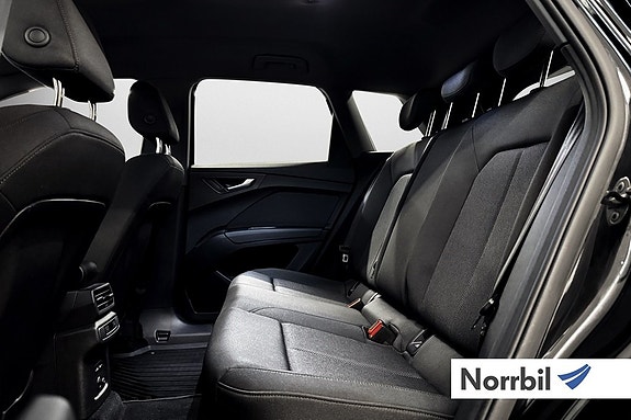 Audi Q4 e-tron 12 of 15