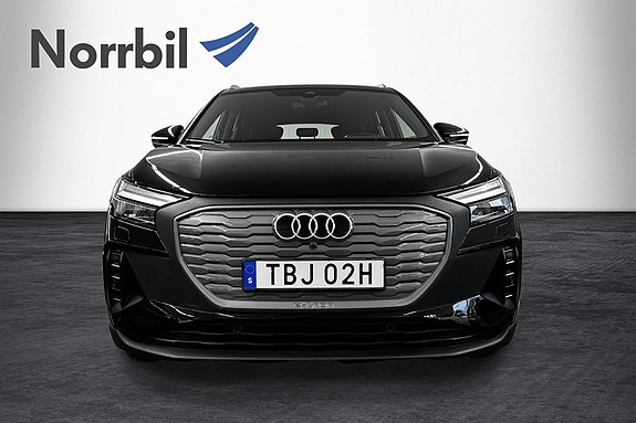 Audi Q4 e-tron 2 of 15
