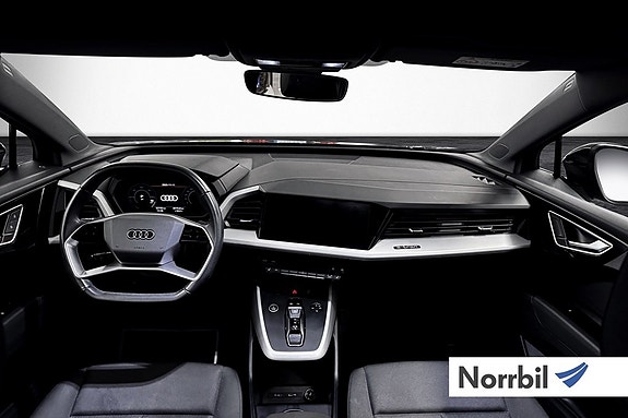 Audi Q4 e-tron 10 of 15