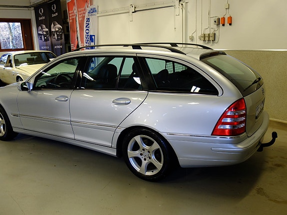 Mercedes-Benz C180 10 of 10