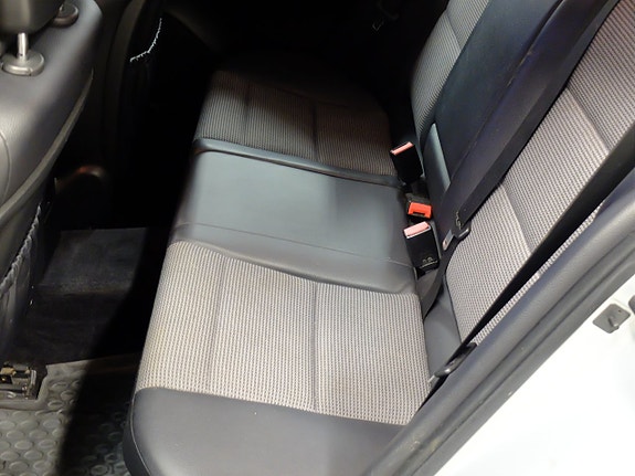 Mercedes-Benz C180 6 of 10