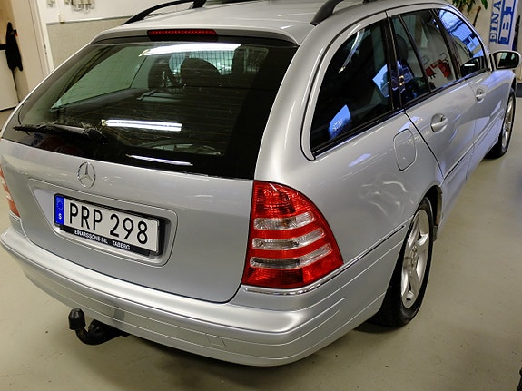 Mercedes-Benz C180 9 of 10