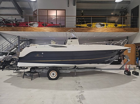 Uttern 6402/S64 Exclusive - Mercrusier 4.3