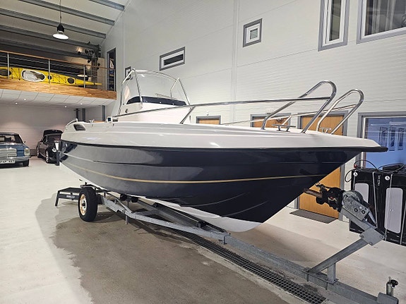 Uttern 6402/S64 Exclusive - Mercrusier 4.3