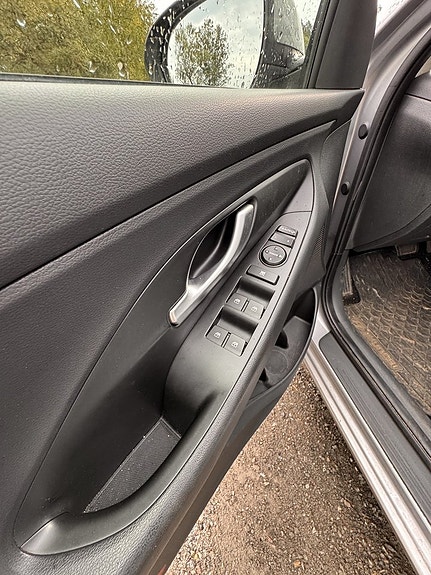 Hyundai i30 9 of 12