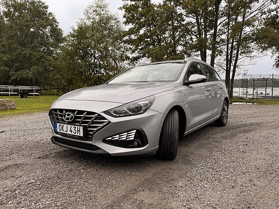 Hyundai i30 2 of 5