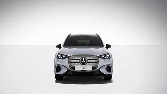 Mercedes-Benz GLC400 2 of 5
