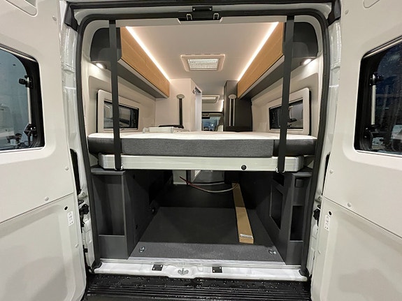 Adria Twin 640 SGX /Automat /höj & sänkbar säng/Multimedia/ 5 of 22