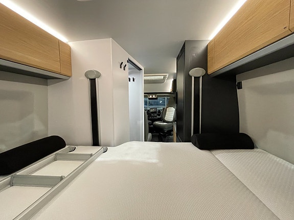 Adria Twin 640 SGX /Automat /höj & sänkbar säng/Multimedia/ 13 of 22