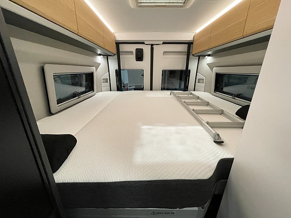 Adria Twin 640 SGX /Automat /höj & sänkbar säng/Multimedia/ 11 of 22