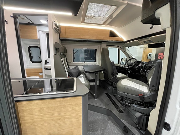 Adria Twin 640 SGX /Automat /höj & sänkbar säng/Multimedia/ 7 of 22