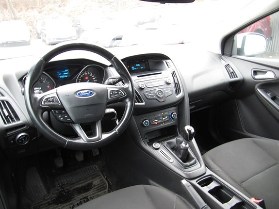 Ford Focus 7 of 18
