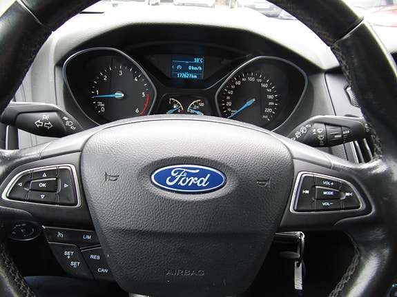 Ford Focus 9 of 18