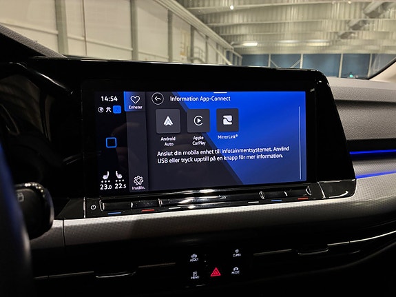 Volkswagen Golf Alltrack 24 of 28
