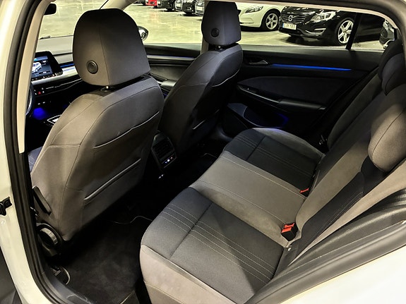 Volkswagen Golf Alltrack 14 of 28