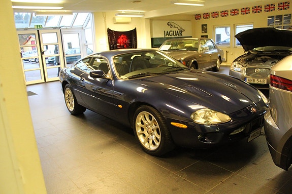 Jaguar XKR