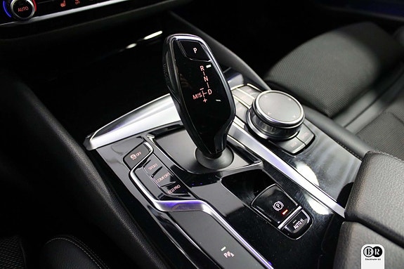 BMW 520 12 of 16