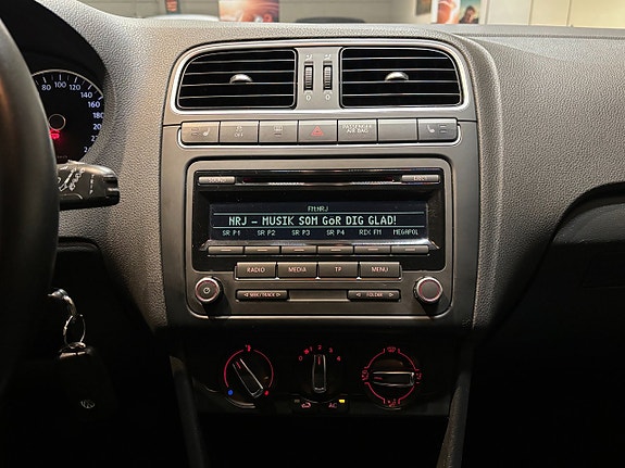 Volkswagen Polo 8 of 16