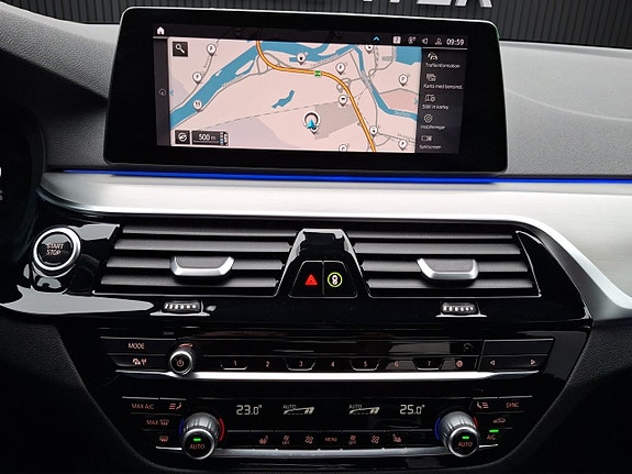 BMW 530e 17 of 25