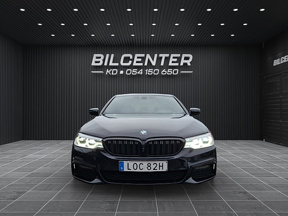 BMW 530e 2 of 5